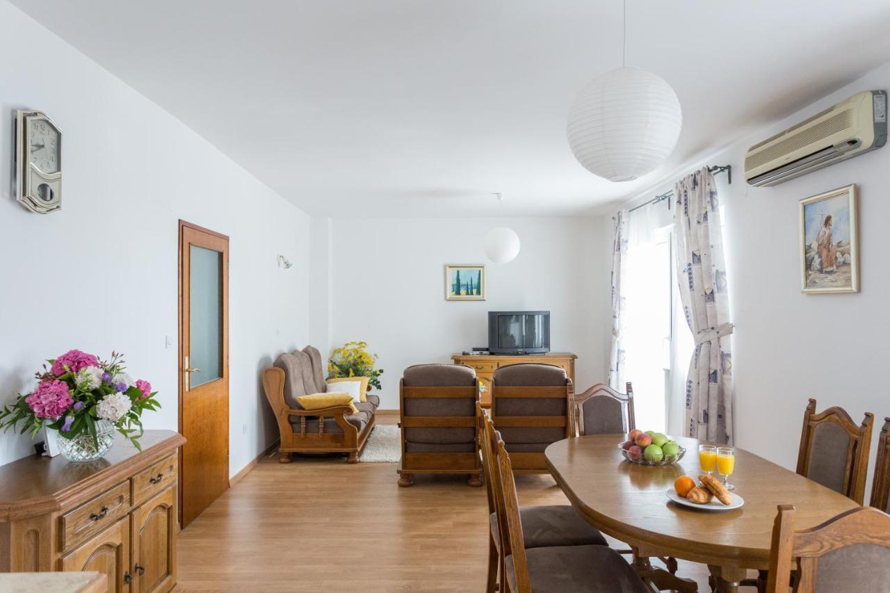 Apartments Oleander Sea View ツァヴタット エクステリア 写真