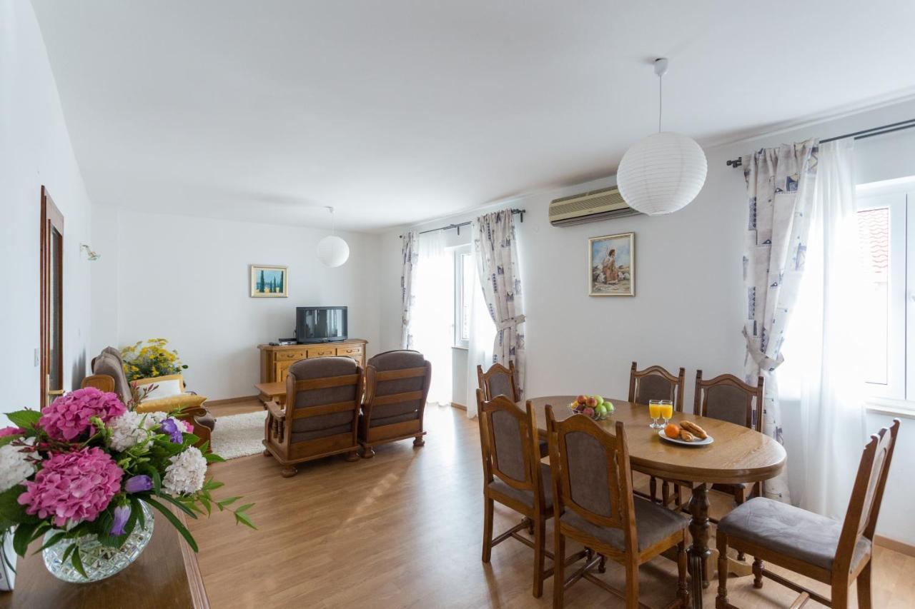 Apartments Oleander Sea View ツァヴタット エクステリア 写真