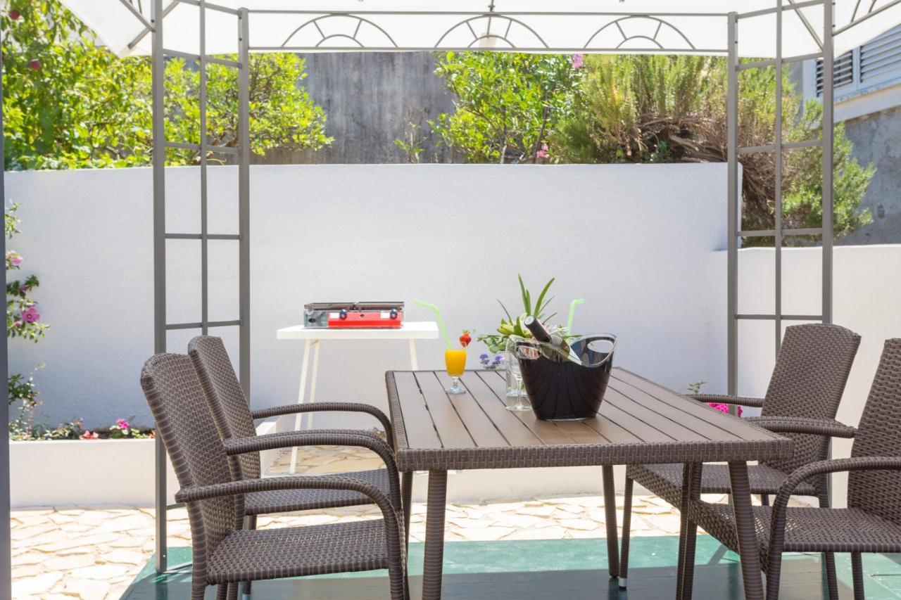 Apartments Oleander Sea View ツァヴタット エクステリア 写真