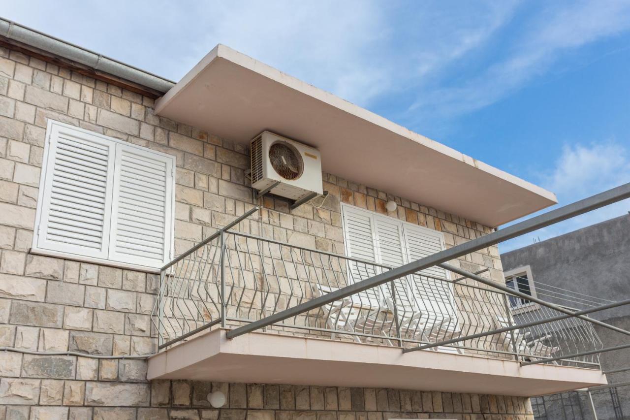 Apartments Oleander Sea View ツァヴタット エクステリア 写真